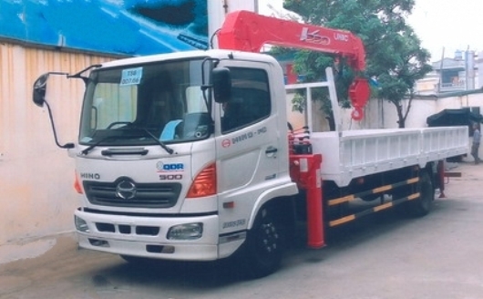 xe tải hino FC FC9JLSW 6,4 tấn lắp cẩu UNIC 5 tấn 4 đốt URV554